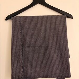 Lululemon Heathered Gray Herringbone Vinyasa Scarf